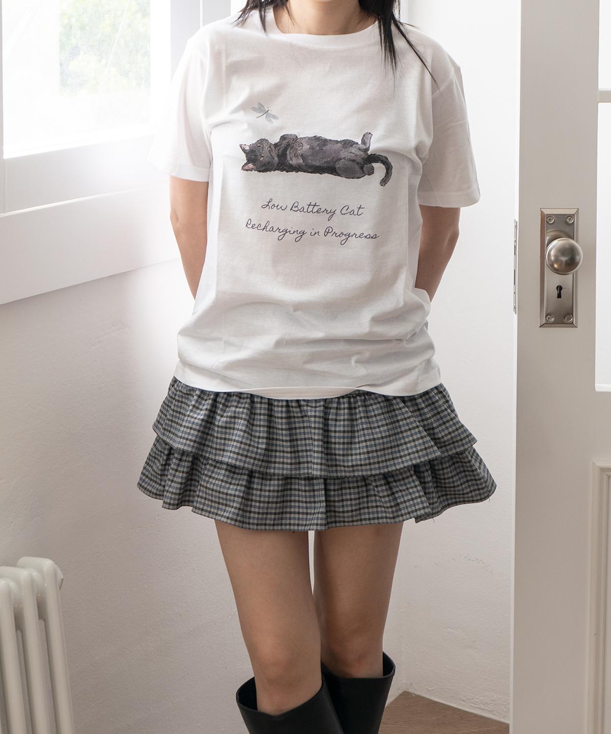드리미 블랙 캣 티셔츠 - Dreamy Black Cat T-Shirt